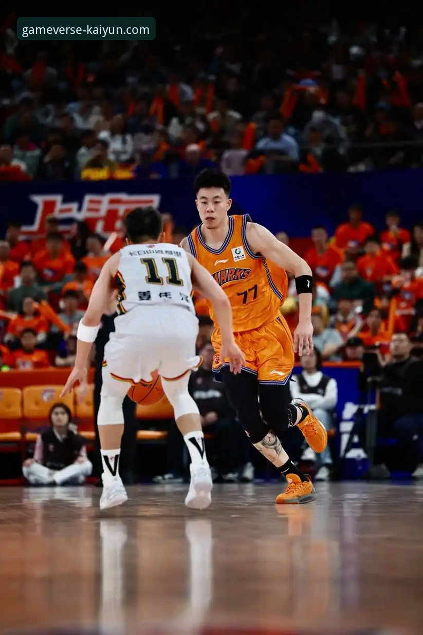 开云APP官网首页2026最新版本 资深分析师解读:上海男篮12连胜背后的战术密码与观赛体验